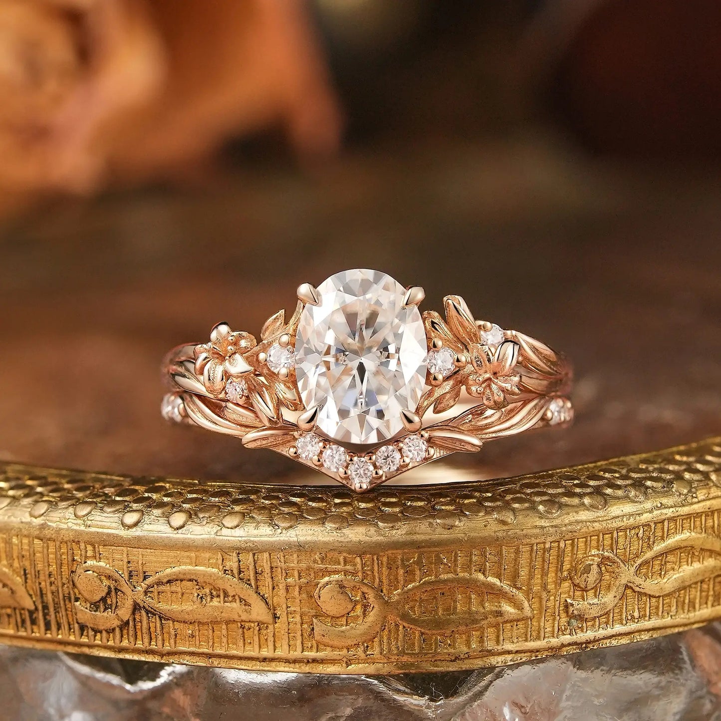 Lily Flower Inspired Oval Cut Moissanite Celine Bridal Ring Set | GemsMagic