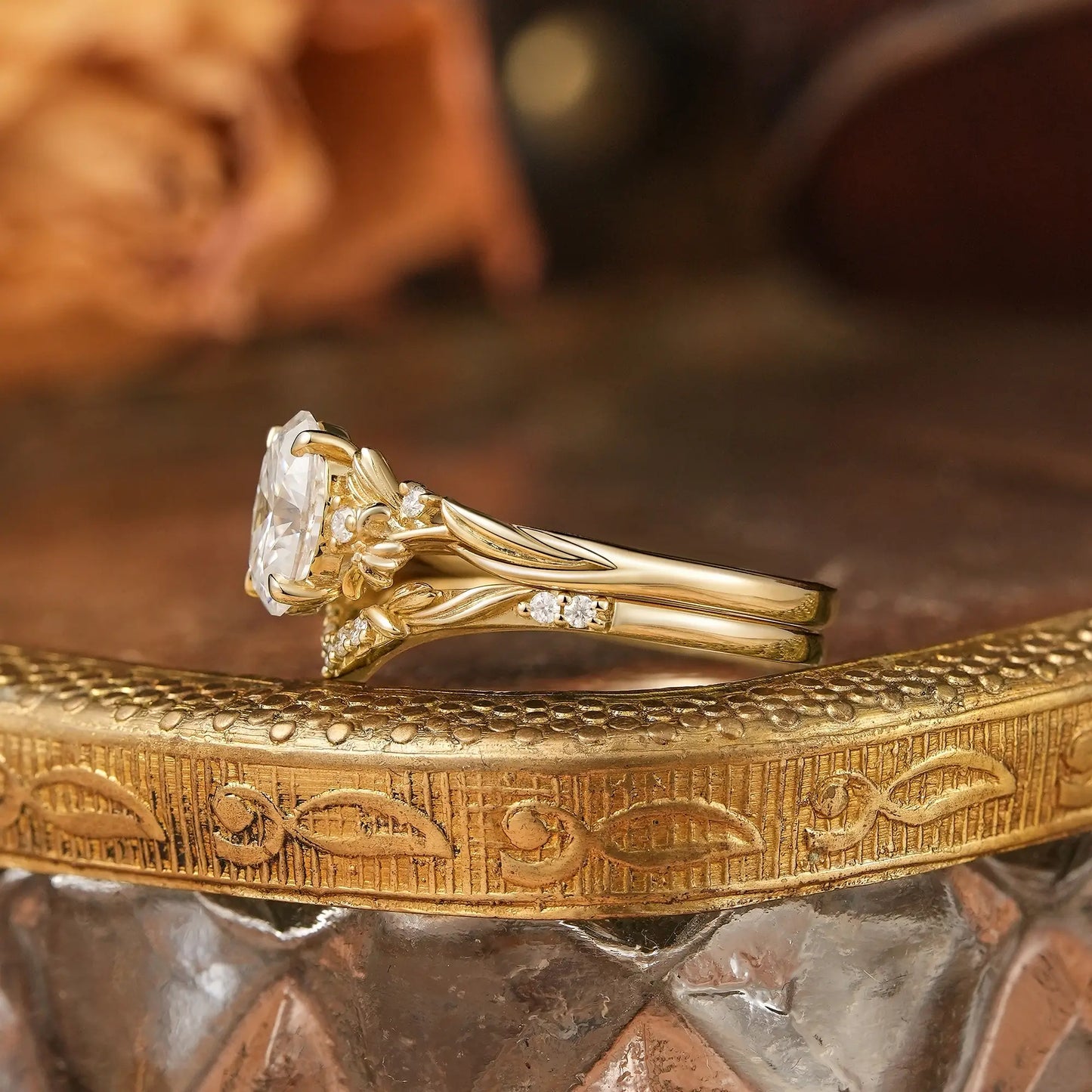 Lily Flower Inspired Oval Cut Moissanite Celine Bridal Ring Set | GemsMagic