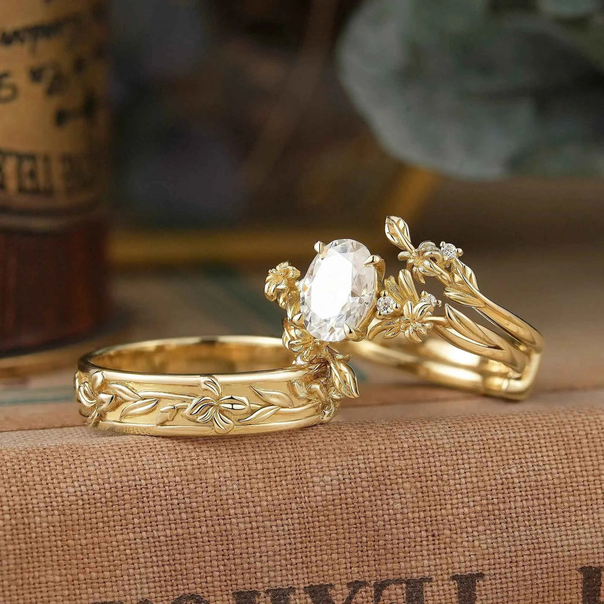 Lily Flower Inspired Moissanite Couple Wedding Ring Set - Lorielle & Lucien | GemsMagic