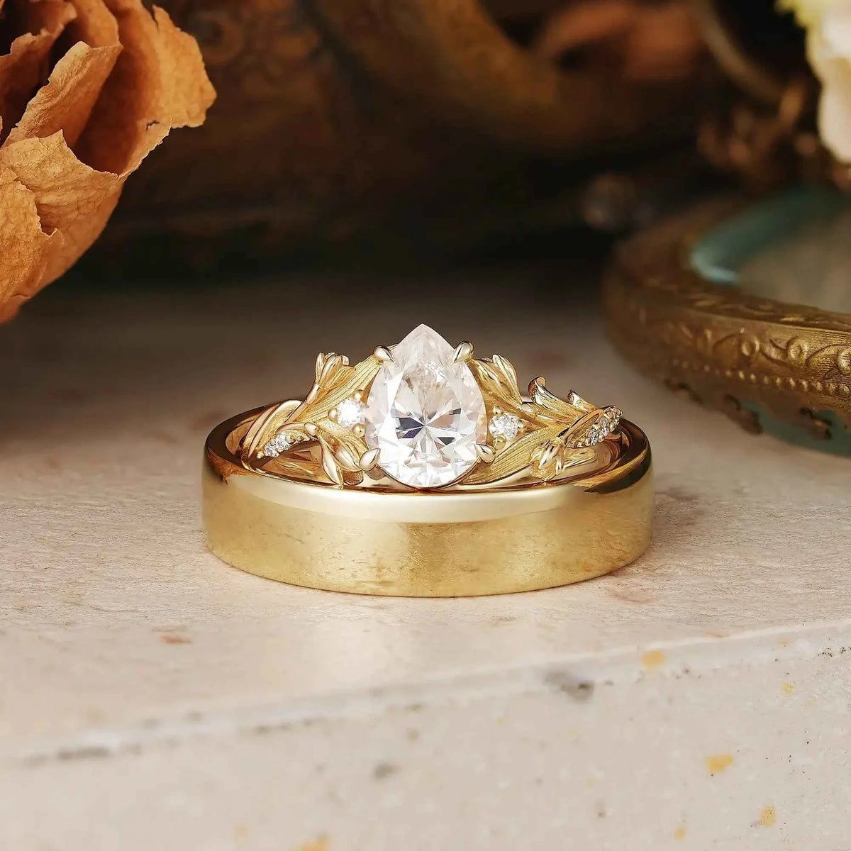 Pear Cut Moissanite Flower Inspired Couple Wedding Ring Set - Liora & Kevin | GemsMagic