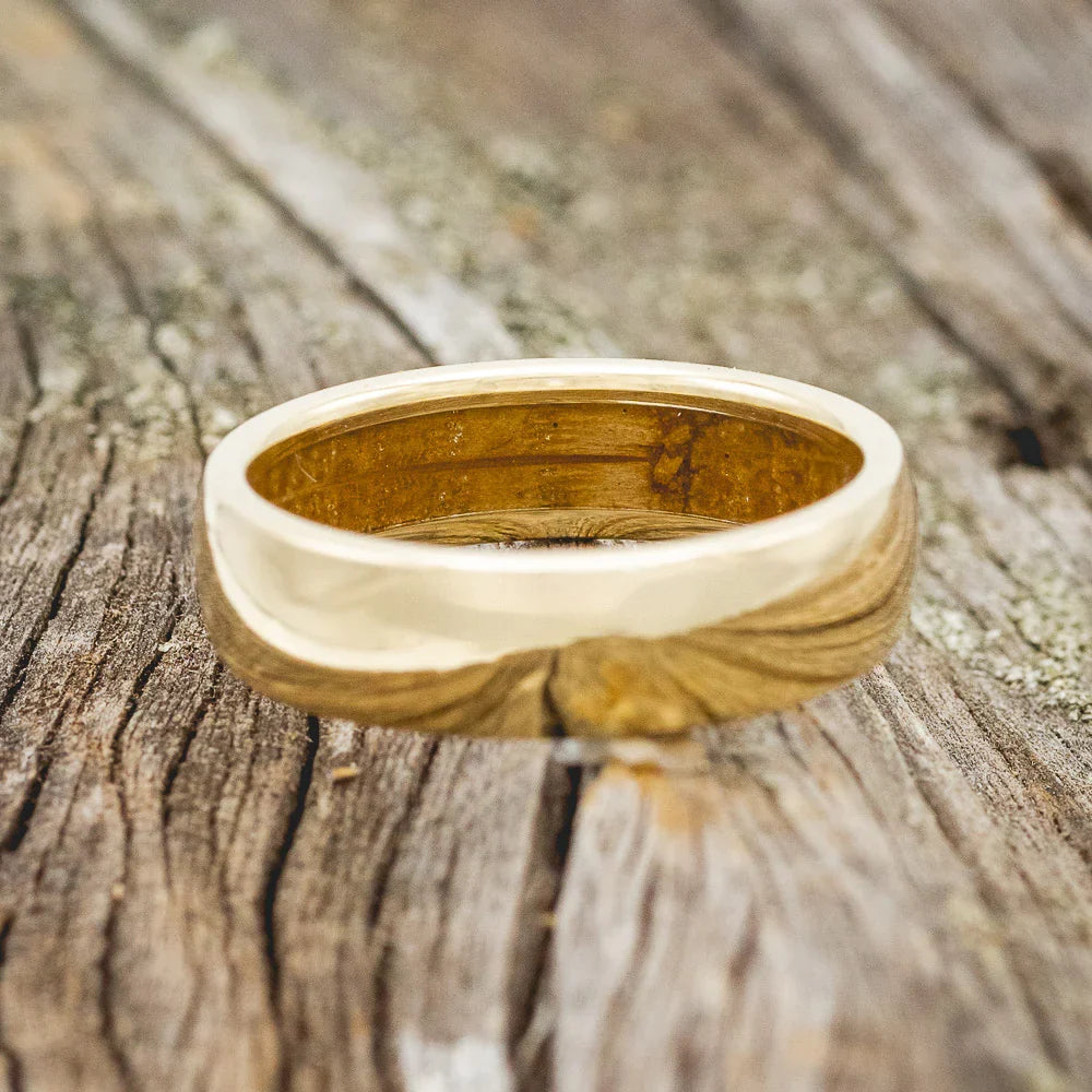 Domed Whiskey Barrel Lined Wedding Band - 14K Yellow Gold (6mm) - Size 8 1/2
