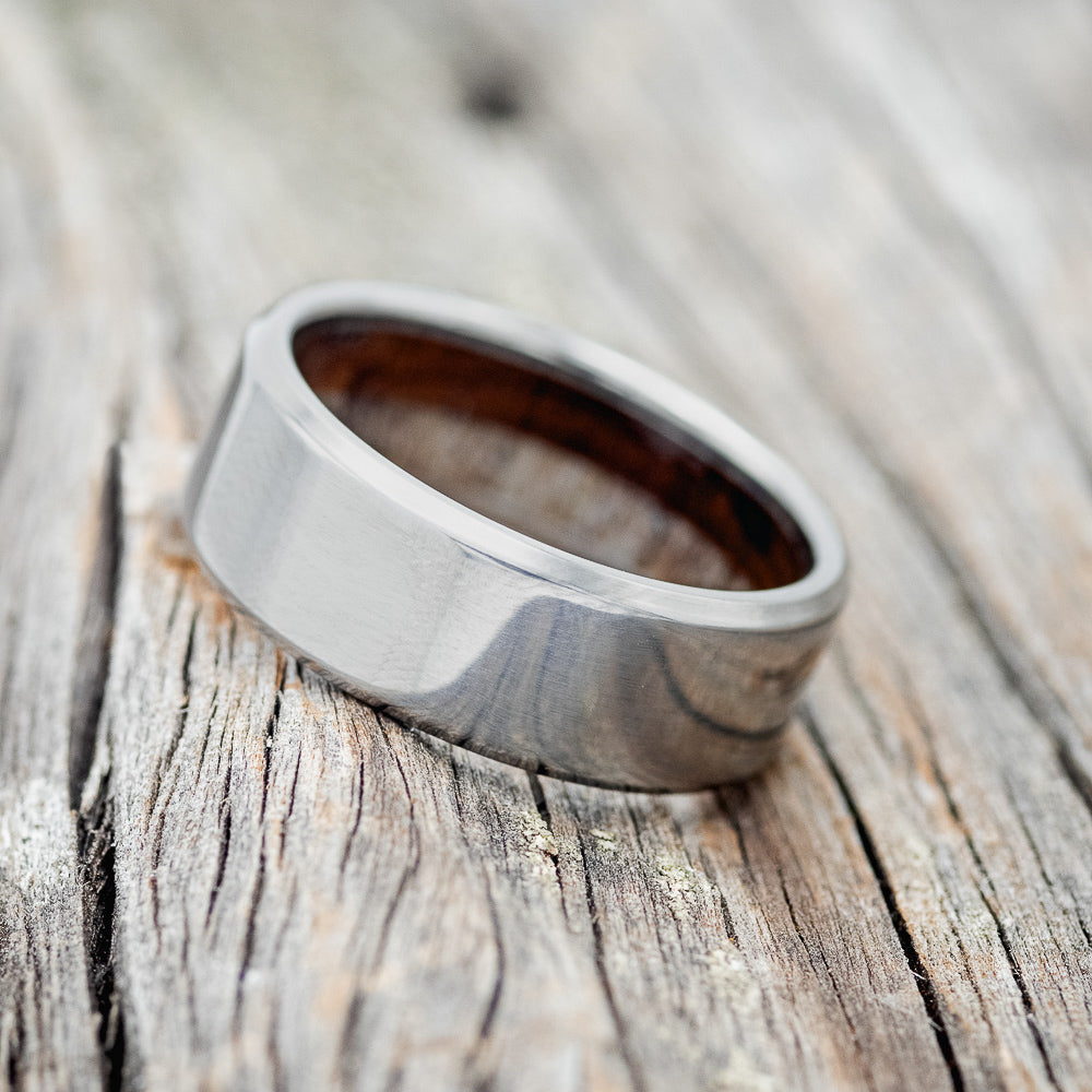 "Hyperion" - Antler and Wood Lined Wedding Band - Titanium (8mm) - Size 8