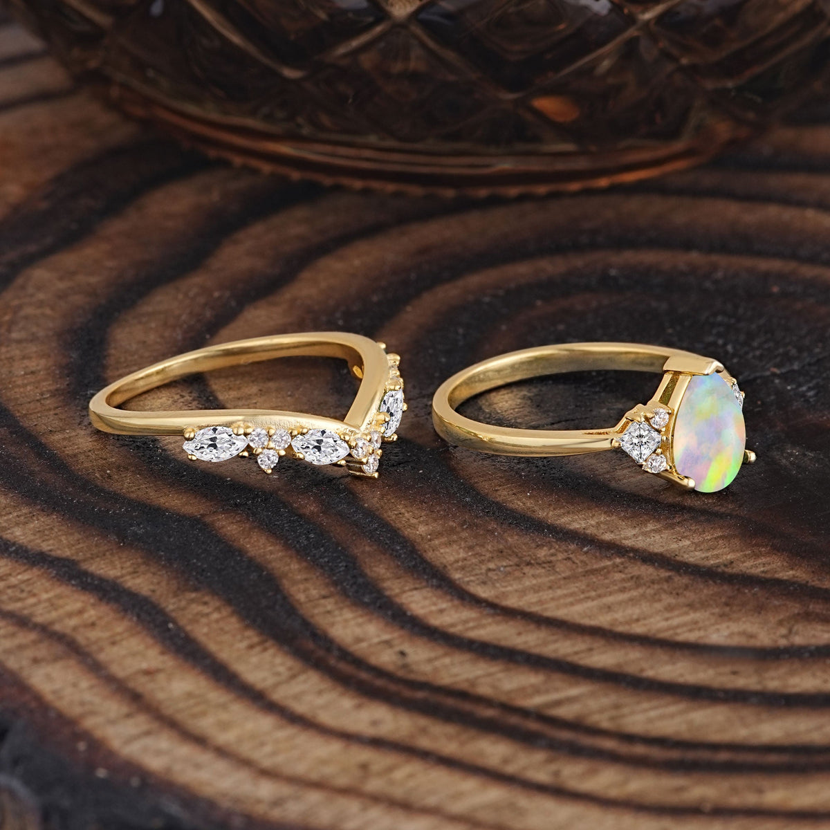 Luxury 3-Prong Pear-Cut Opal Bridal Ring Set