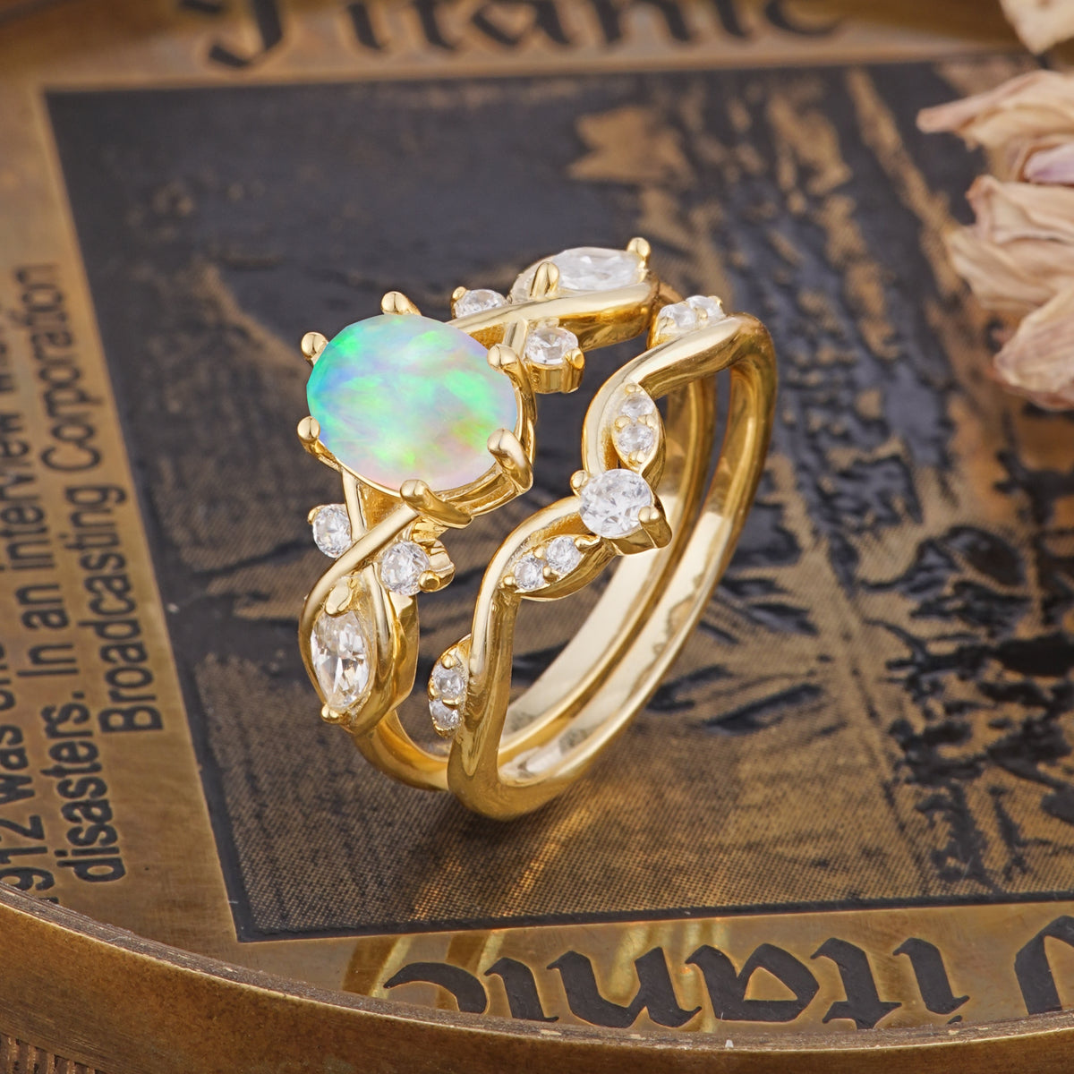 Nature-Inspired 3-Prong Oval-Cut Moissanite Bridal Ring Set with Vine Accents