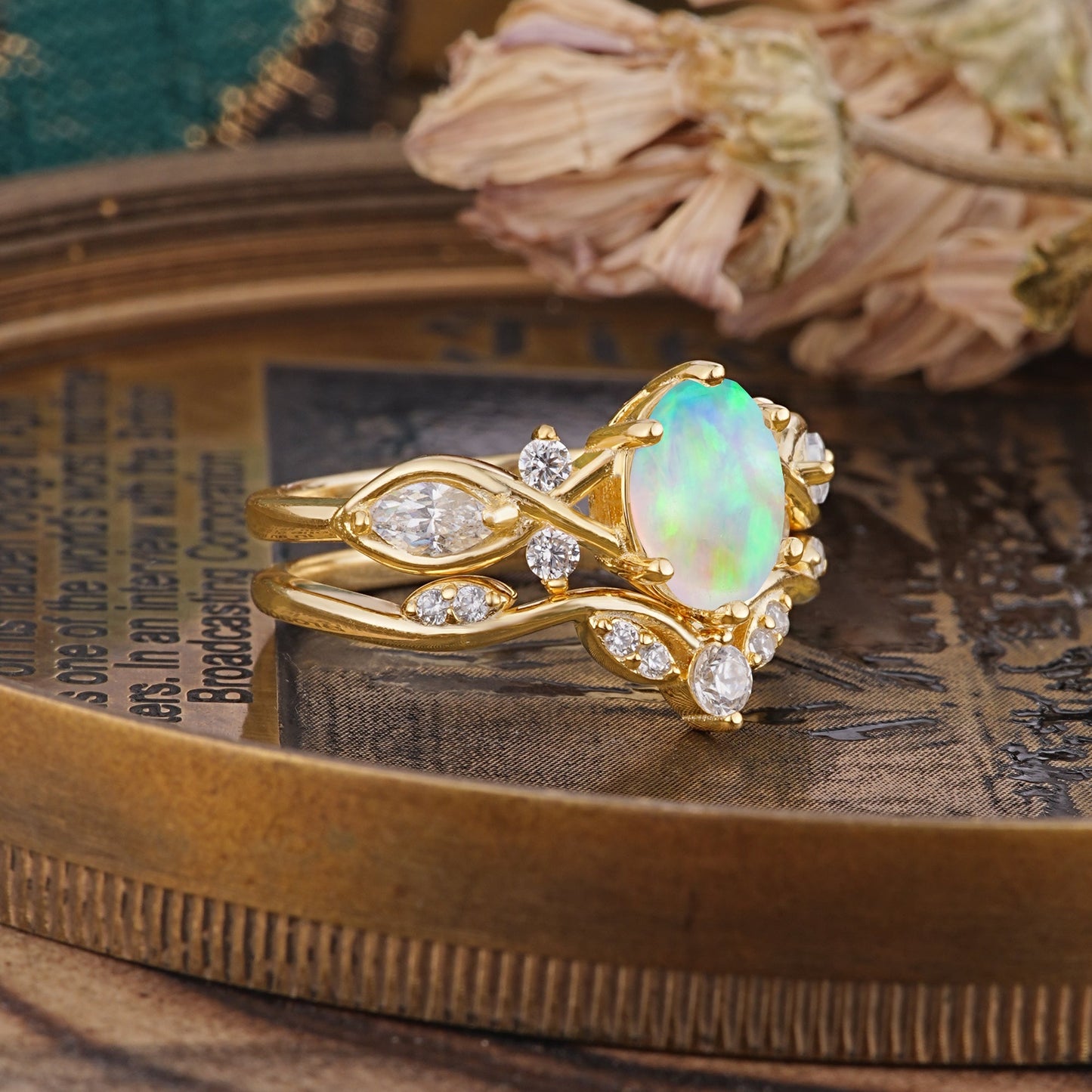 Nature-Inspired 3-Prong Oval-Cut Moissanite Bridal Ring Set with Vine Accents