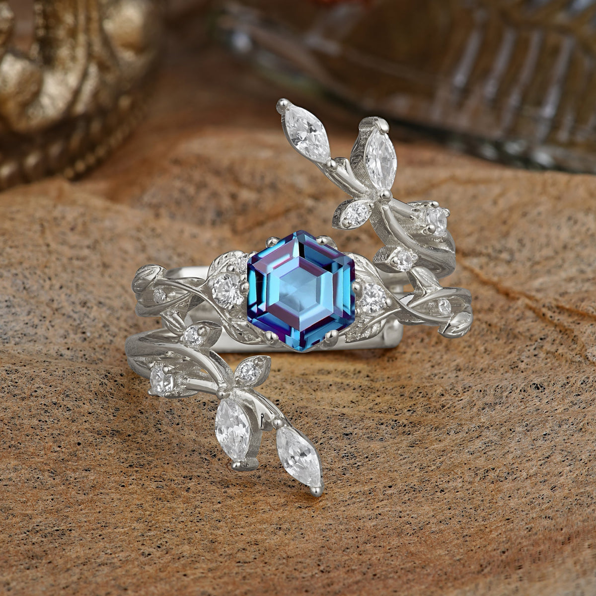 Nature-Inspired Luxury Hexagonal-Cut Alexandrite Bridal Ring Set