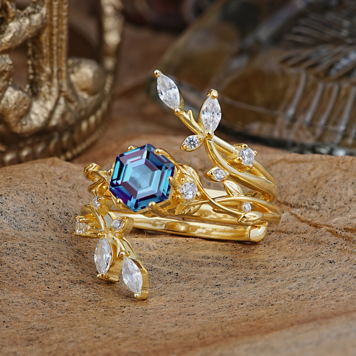 Nature-Inspired Luxury Hexagonal-Cut Alexandrite Bridal Ring Set