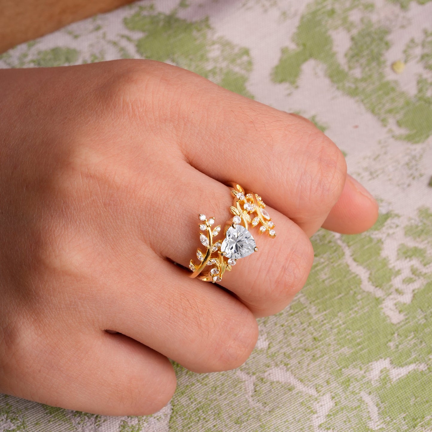 Elegant Heart-Shaped Nature Inspired Lab Diamond Ring – Perfect for Bridal Ring Set