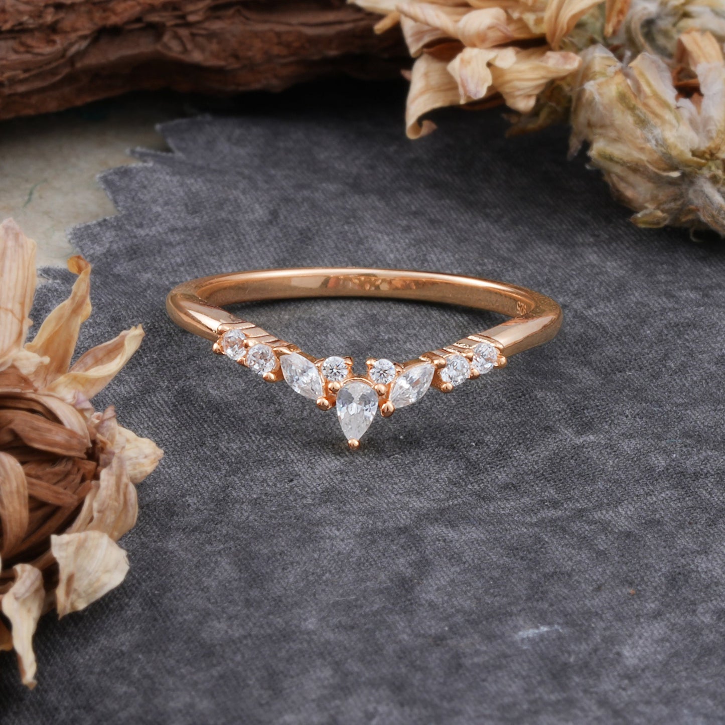 Vintage Pear Cut Moissanite Curved Wedding Ring for Women