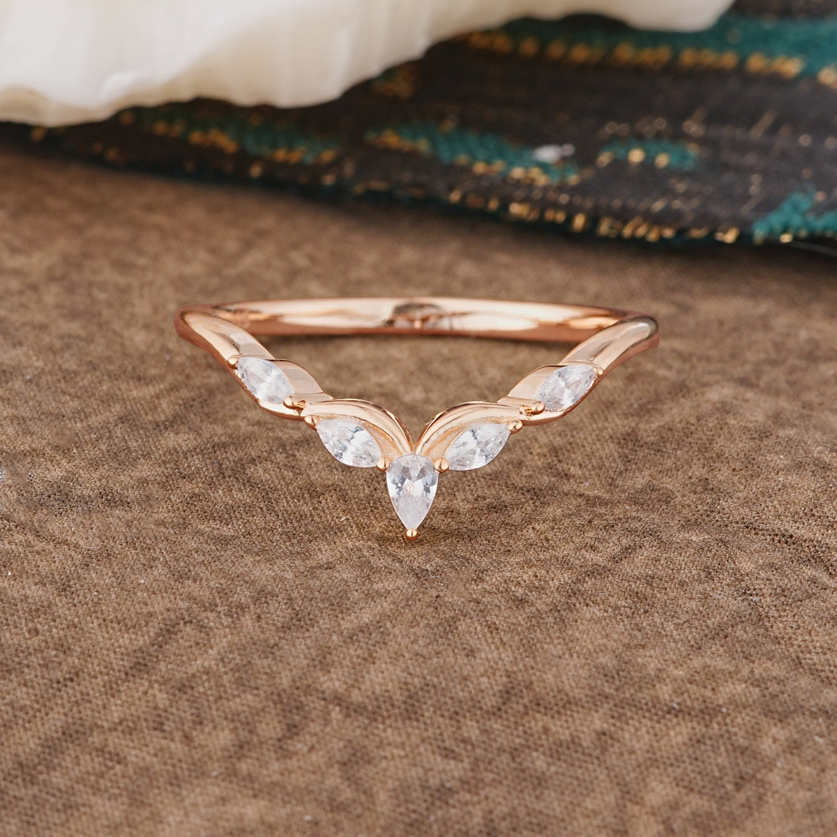Simple Pear Cut Moissanite Curved Wedding Ring