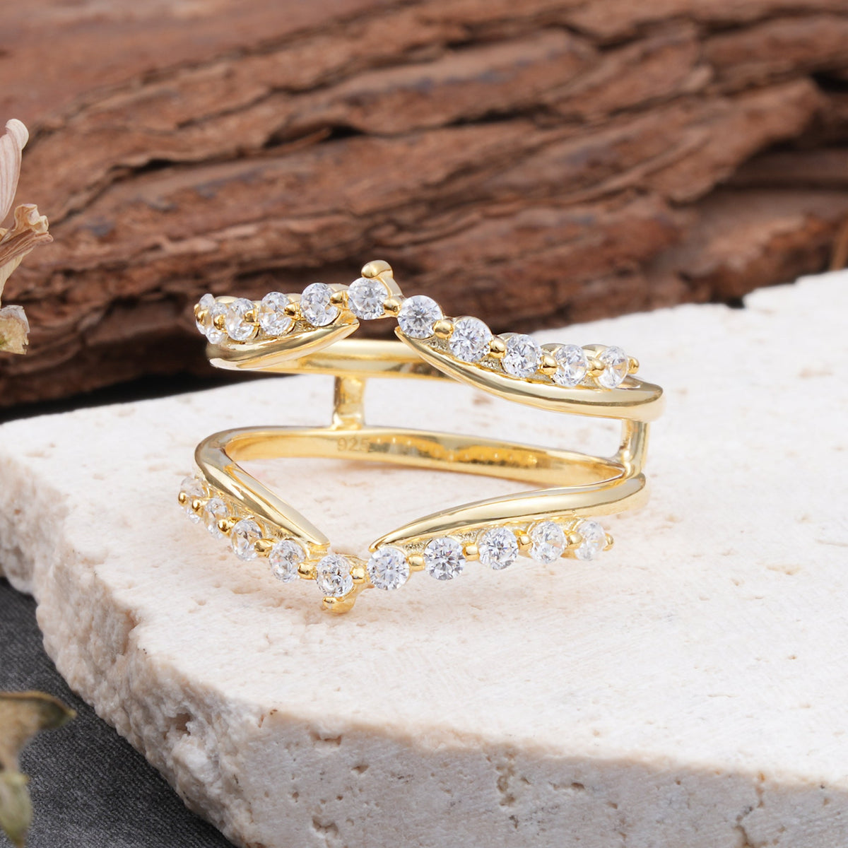 Double Layer Moissanite Curved Wedding Ring
