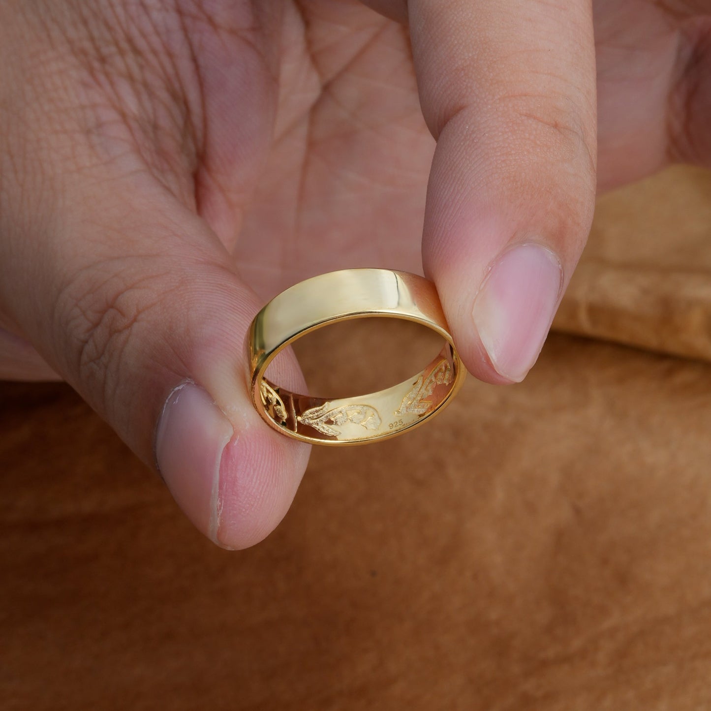 Elegant Double Layer Moissanite Pavé Wedding Band
