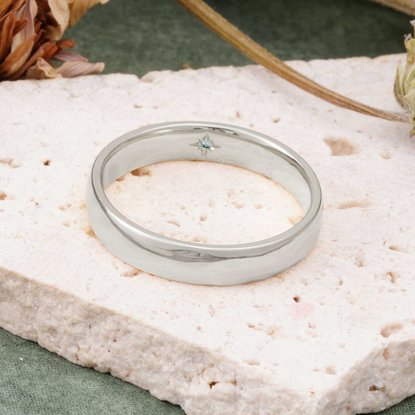 Vintage Hidden Starburst Single Moss Agate Domed Men's Wedding Band