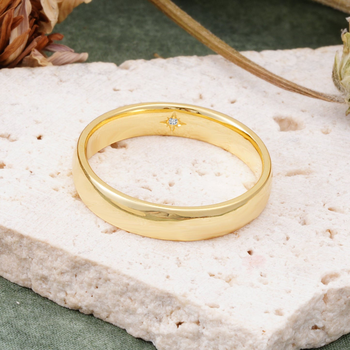 Vintage Hidden Starburst Single Lab Diamond Domed Men's Wedding Band