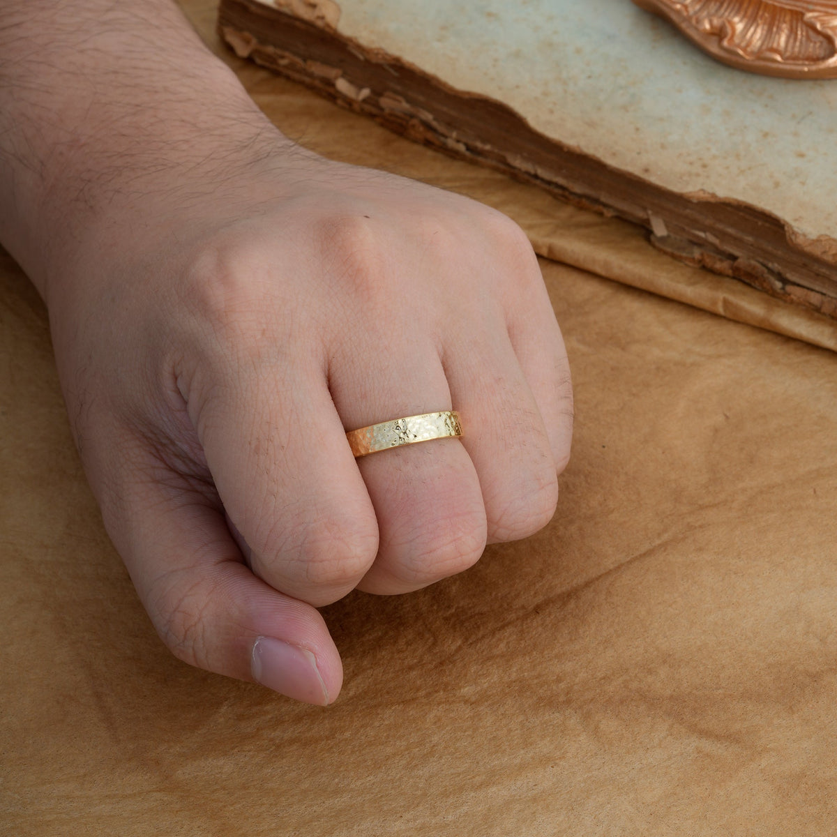 Hammered Inner Infinity Engraved Men' Wedding Band
