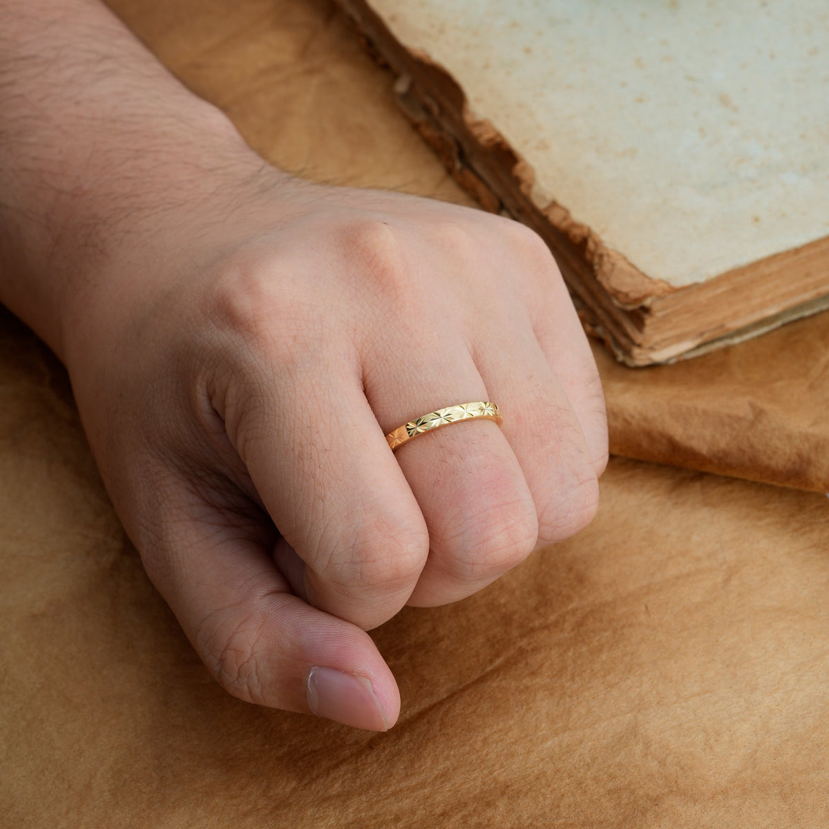 Nature Inspired Vintage Vine Men's Wedding Band for Him