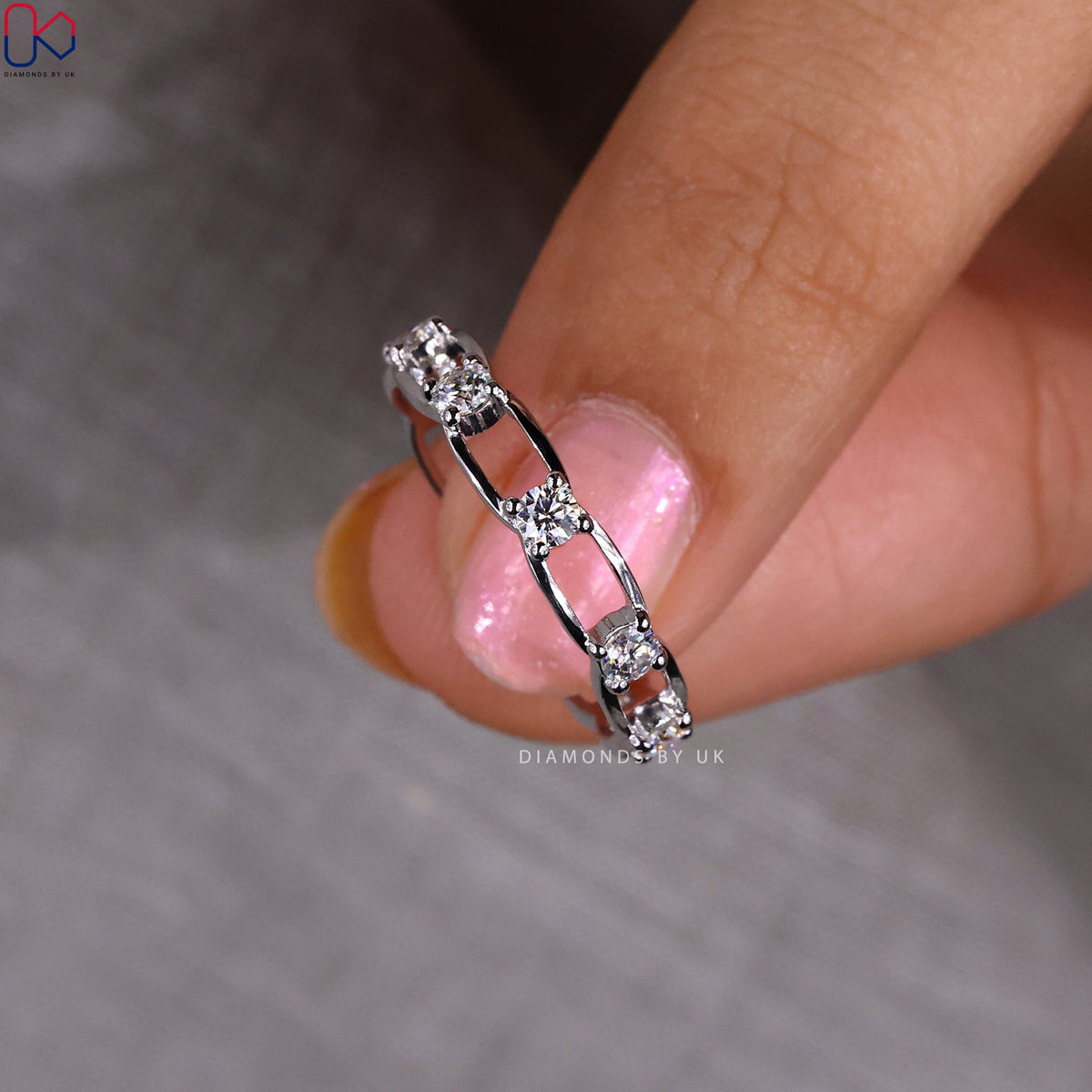 Chain Link Round Diamond Wedding Band