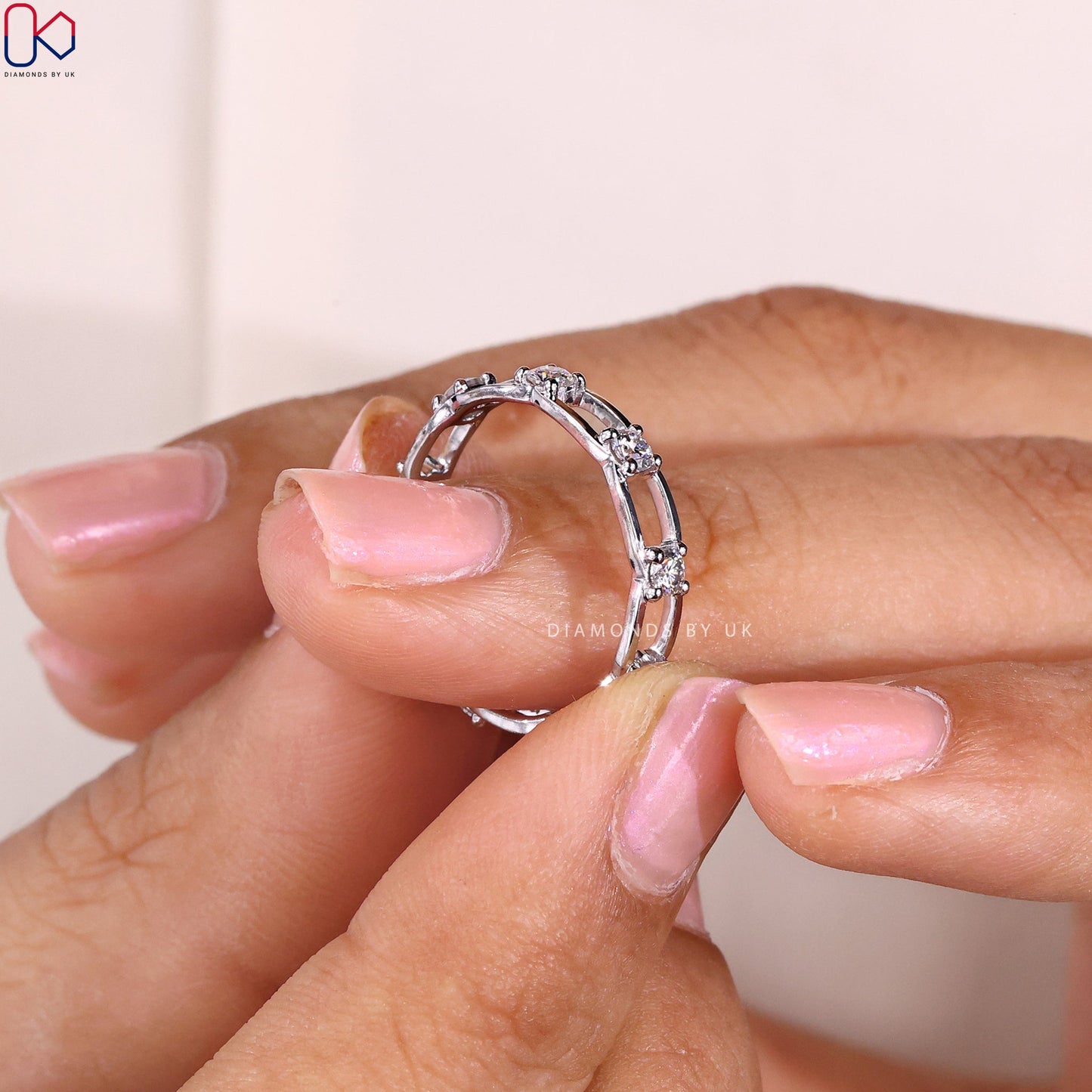 Chain Link Round Diamond Wedding Band