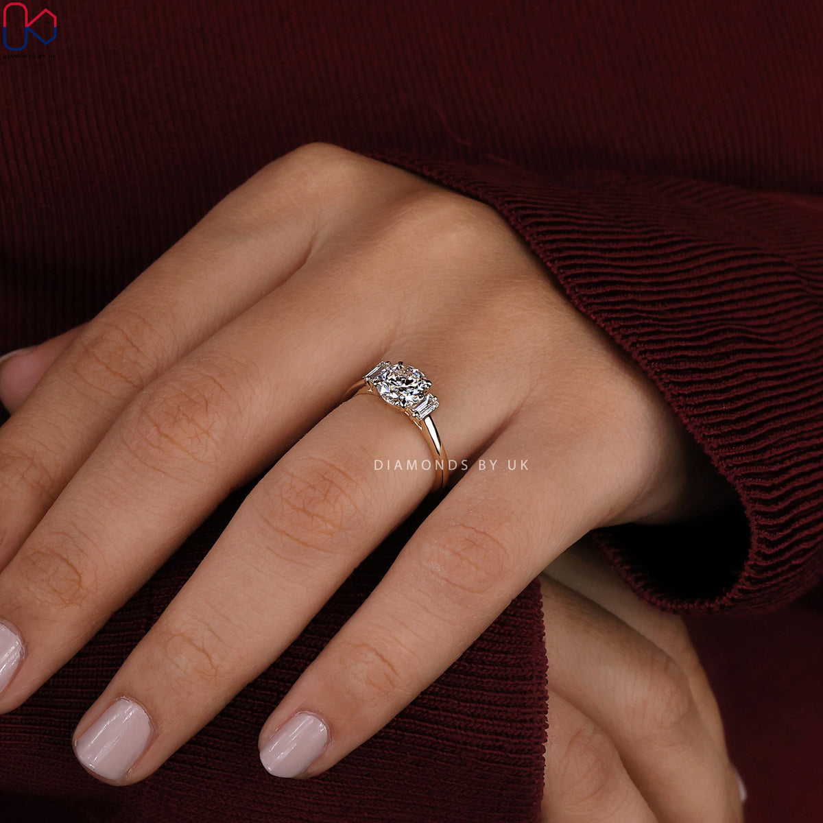 Round Cut 3 Stone Diamond Engagement Ring