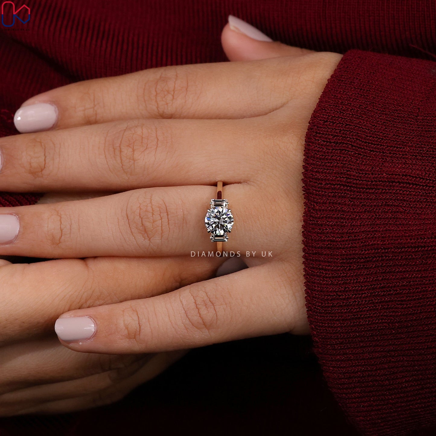 Round Cut 3 Stone Diamond Engagement Ring