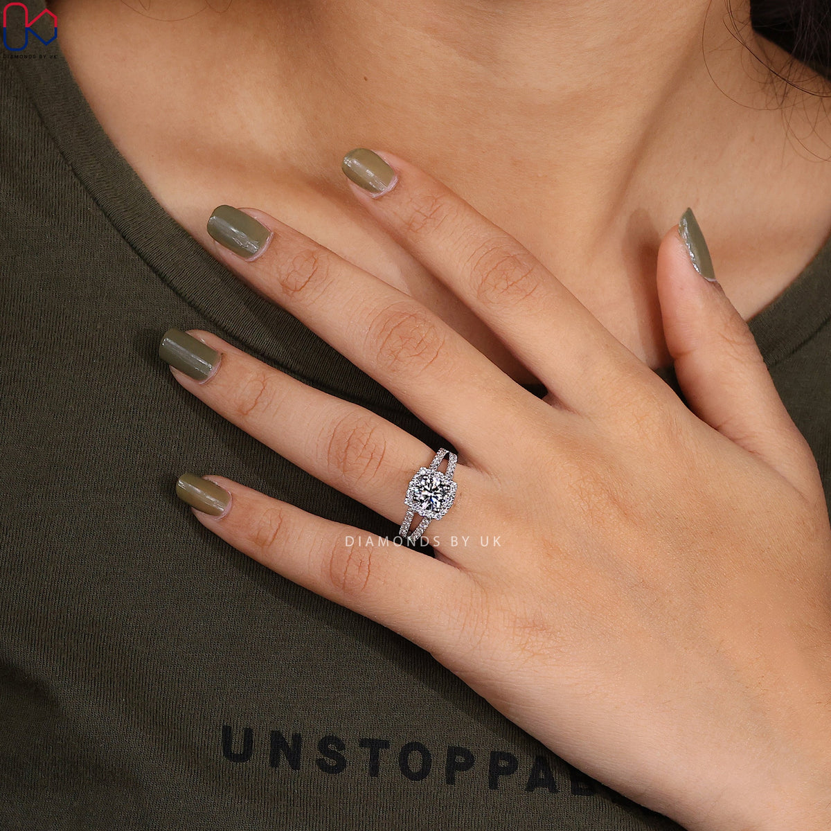 Round Diamond Engagement Ring With Halo Setting