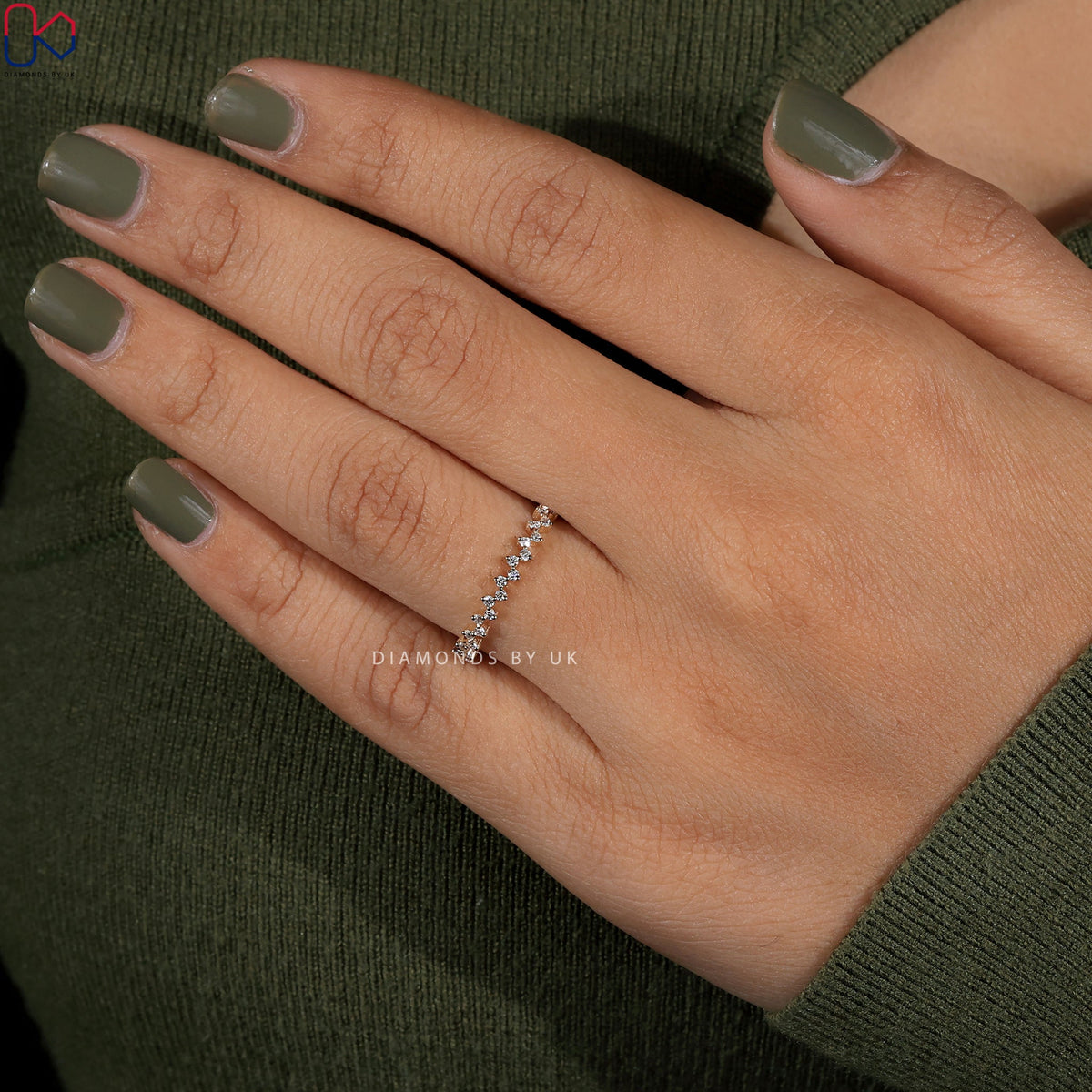 Zig Zag Diamond Wedding Band In Yellow Gold