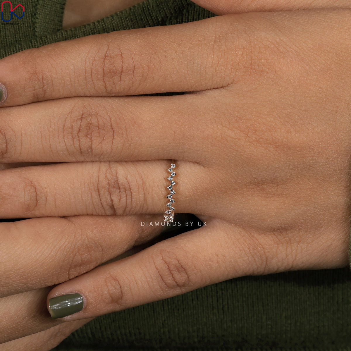 Zig Zag Diamond Wedding Band In Yellow Gold