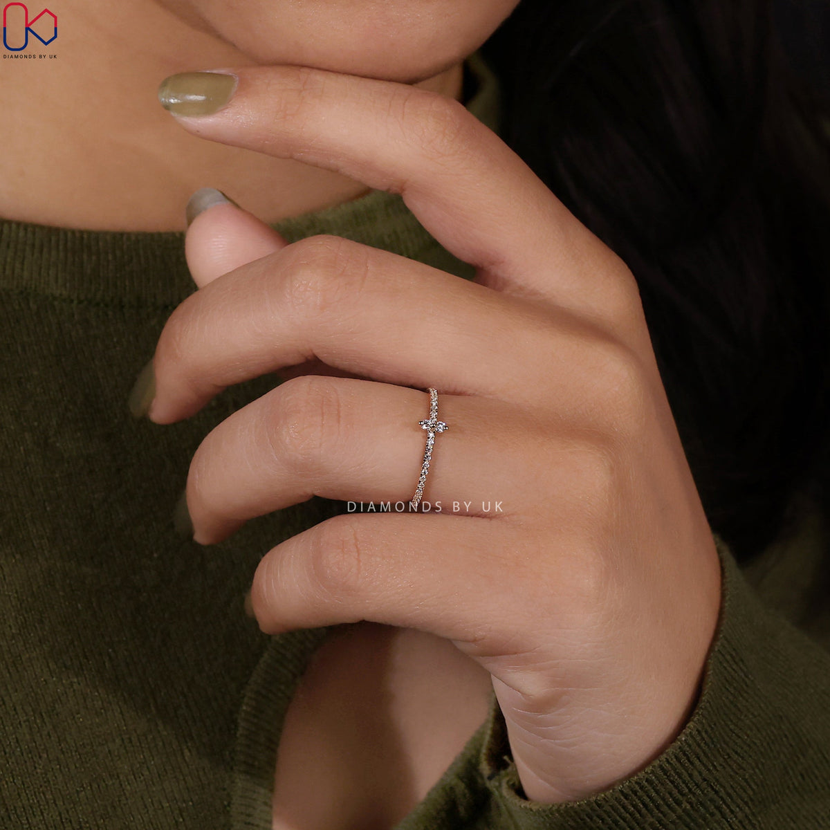 Yellow Gold Wedding Band - Round Diamonds
