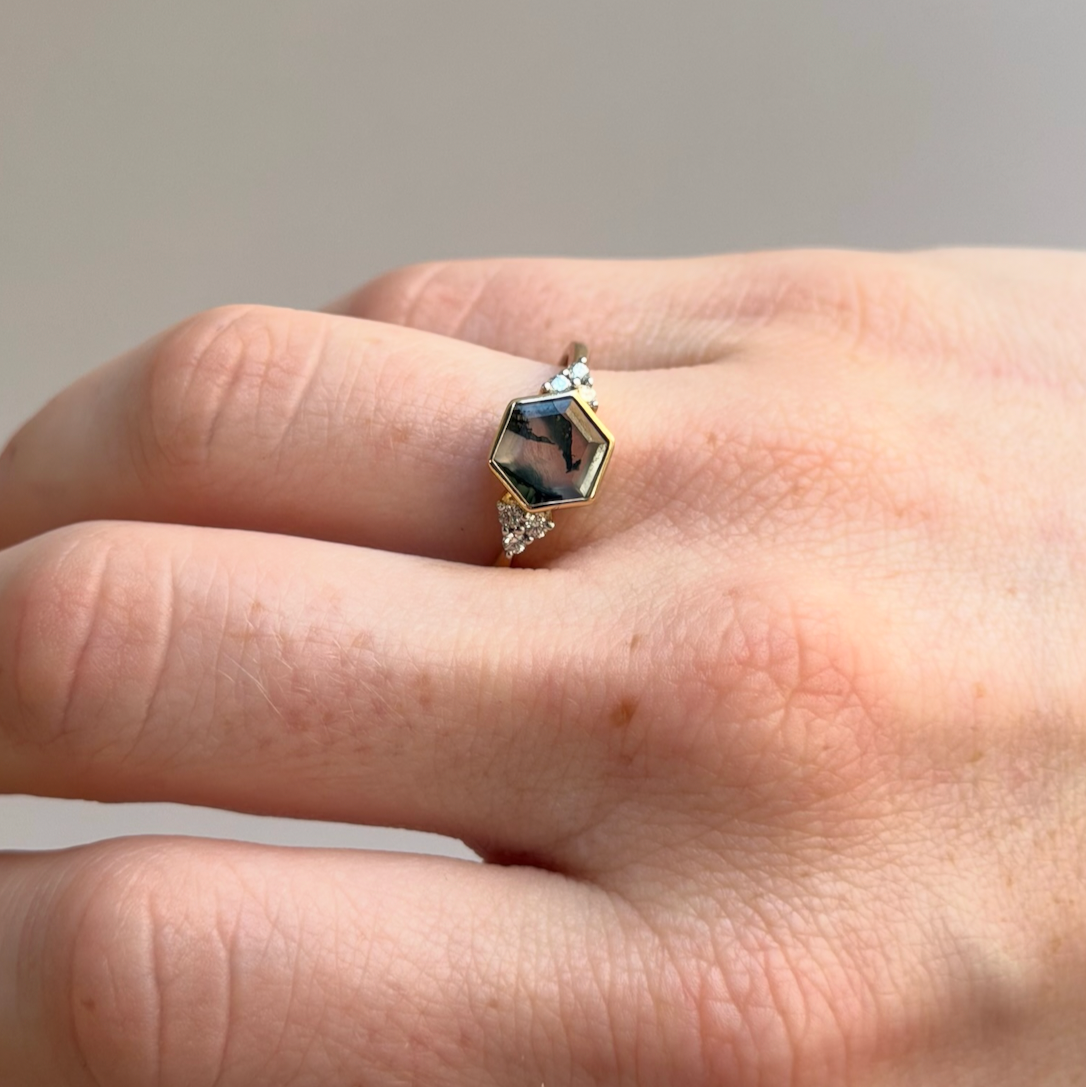 Hexagon Moss Agate Ring | 14K Yellow Gold