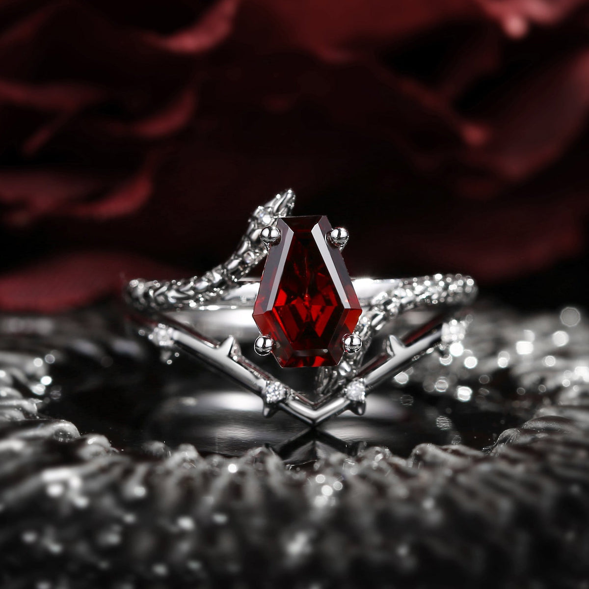 Vintage Twist Coffin Cut Garnet Engagement Ring Set 2pcs - Serpent's Embrace