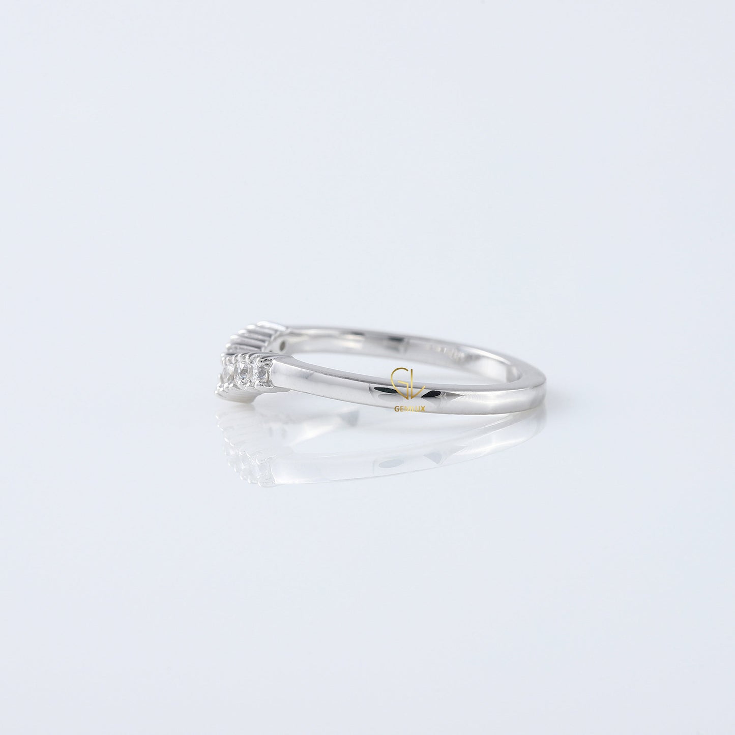 Seven Stone Round Cut Lab Grown Curved Wedding Ring