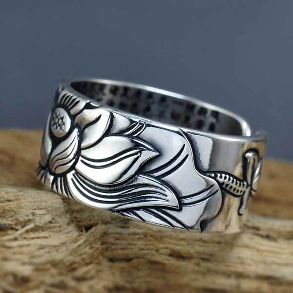 Buddhist Ring with Lotus and Heart Sutra
