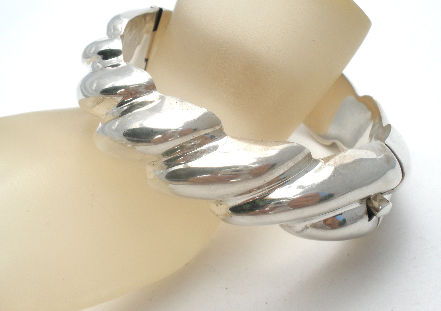 Taxco Sterling Silver Hinged Bangle Bracelet Vintage