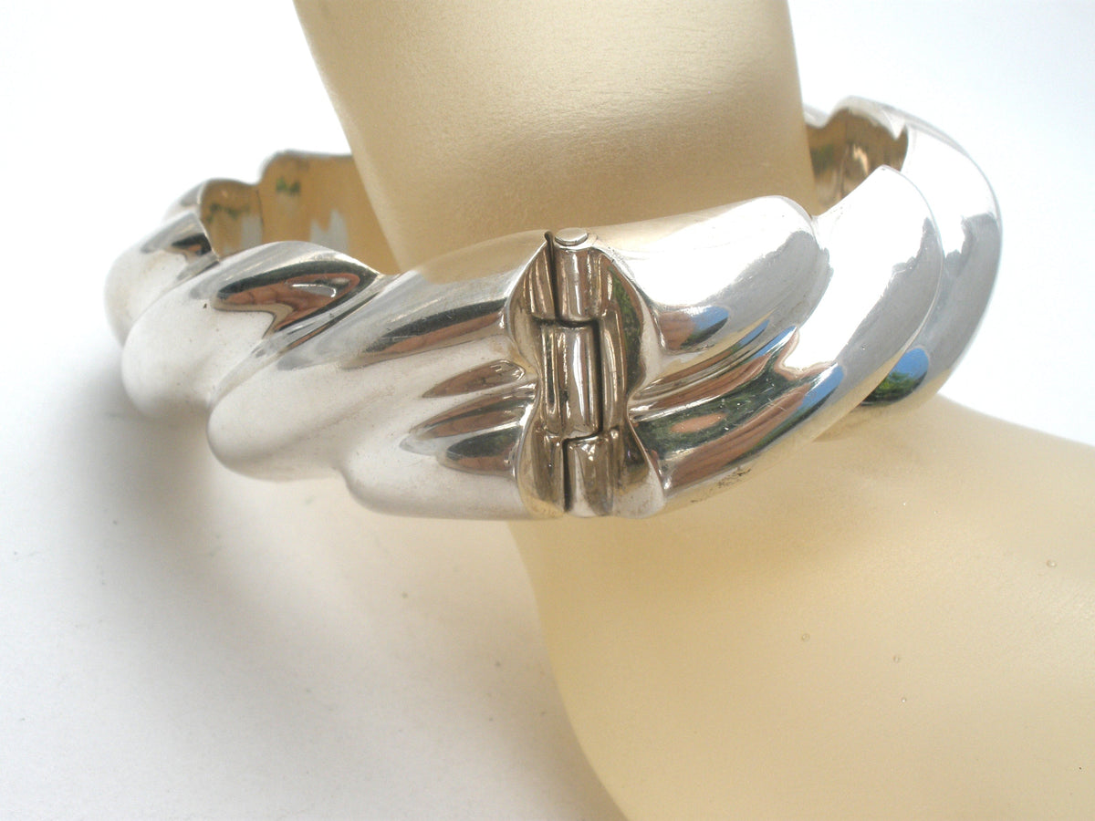 Taxco Sterling Silver Hinged Bangle Bracelet Vintage