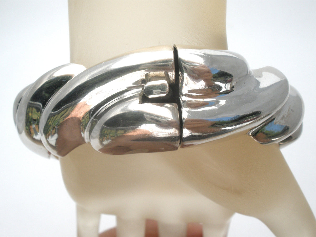 Taxco Sterling Silver Hinged Bangle Bracelet Vintage