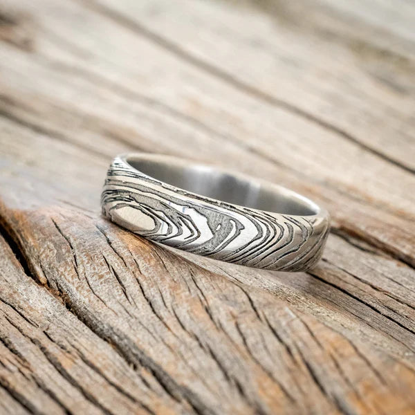 Woodgrain Pattern Wedding Band - Titanium (6mm) - Size 12