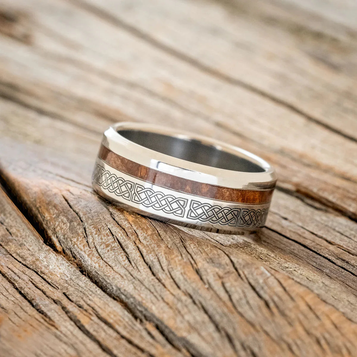 "Vertigo" - Celtic Sailor's Knot Engraved Wedding Ring With Redwood - Titanium (8mm) - Size 10