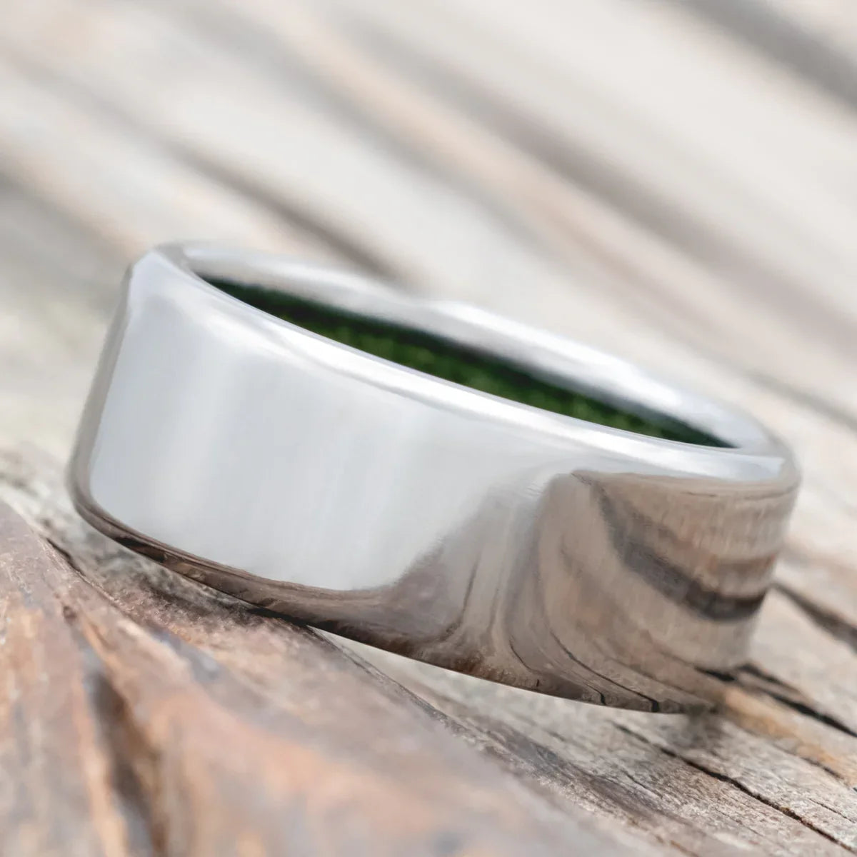 "Hyperion" - Moss Lined Wedding Band - Titanium (8mm) - Size 7