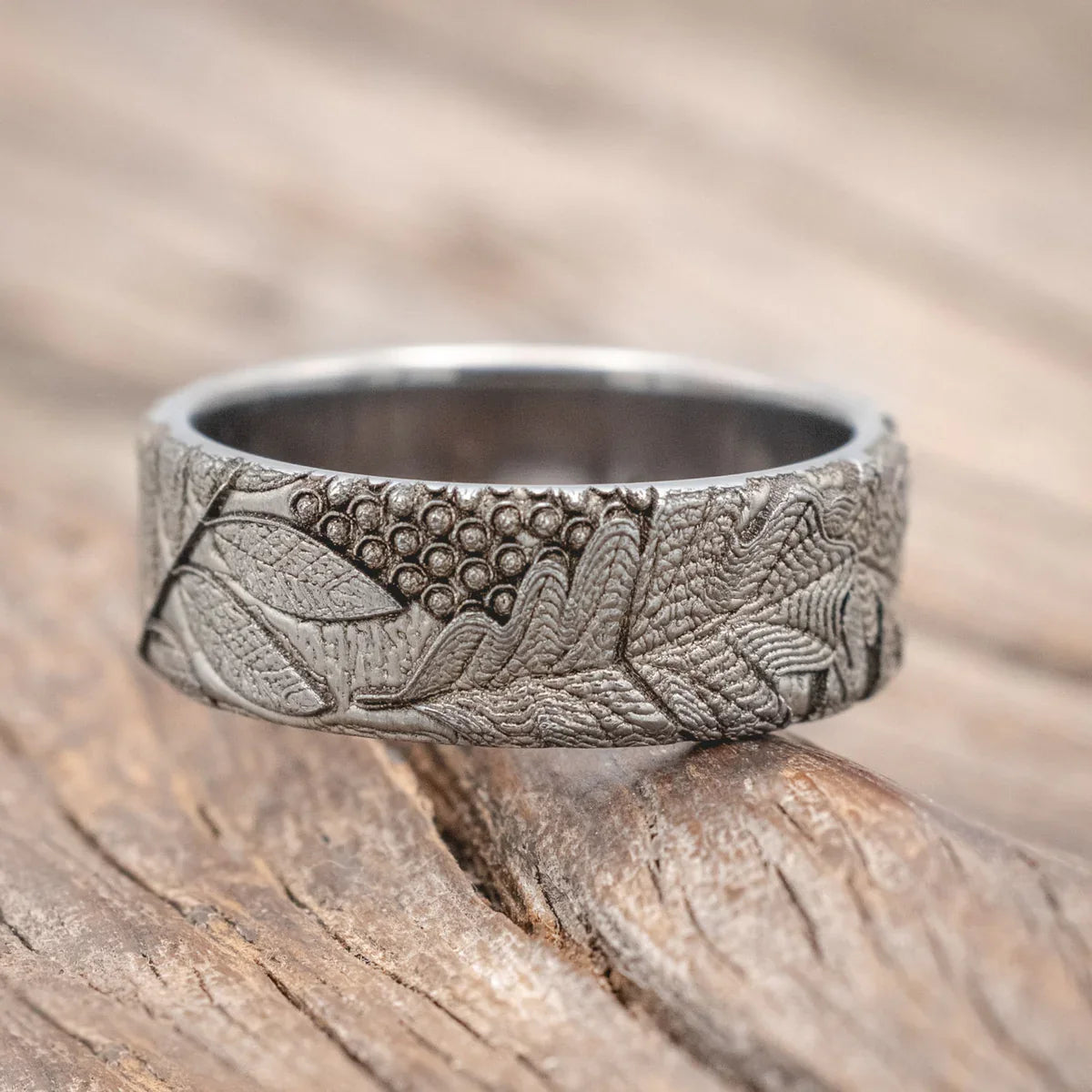 "Oak" - 3D Engraved Forest-Inspired Wedding Band - Titanium (8mm) - Size 10
