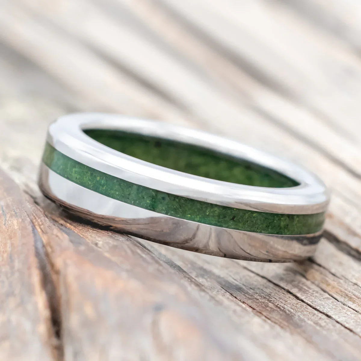 "Vertigo" - Moss Inlay & Lining Wedding Ring - Titanium (6mm) - Size 10
