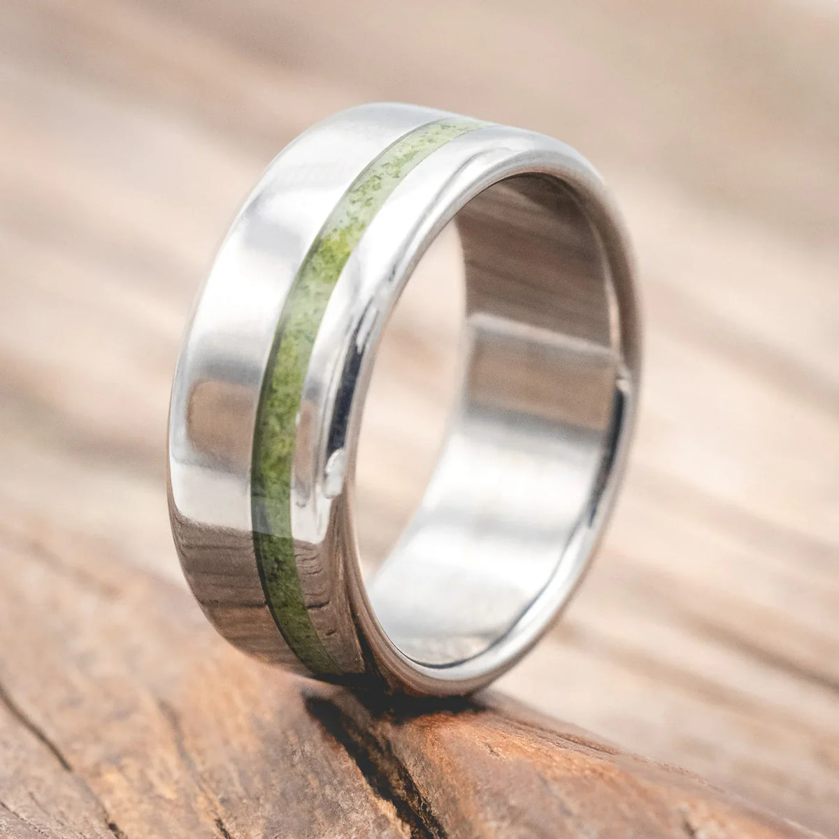 "Vertigo" - Wedding Band With Natural Moss Inlay - Titanium (8mm) - Size7 1/2