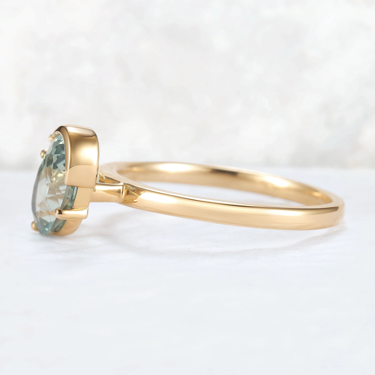 Toi Et Moi Two Stone Oval Sapphirer & Kite Moissanite Rings
