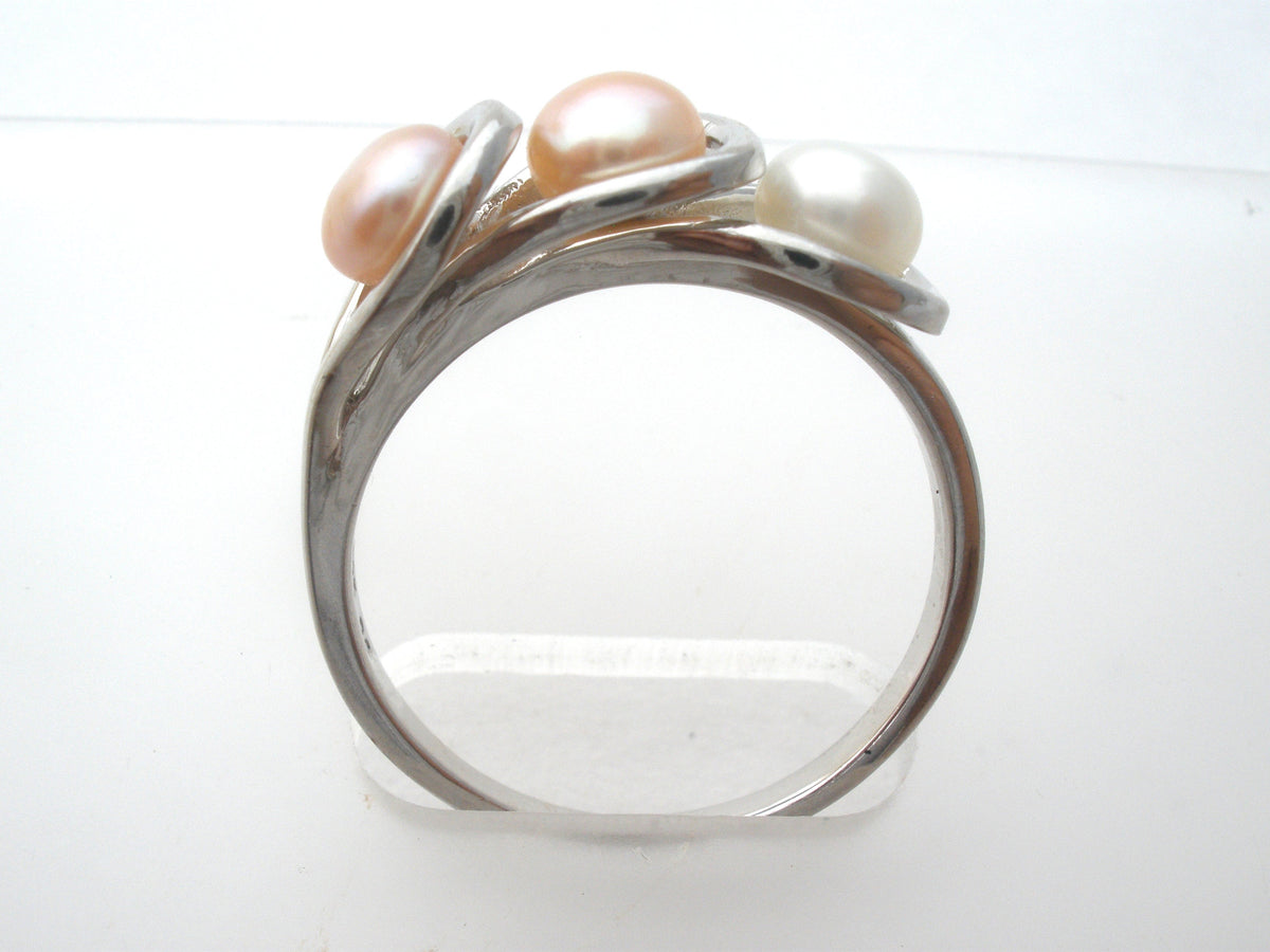 Triple Pearl Sterling Silver Ring Size 10 OP