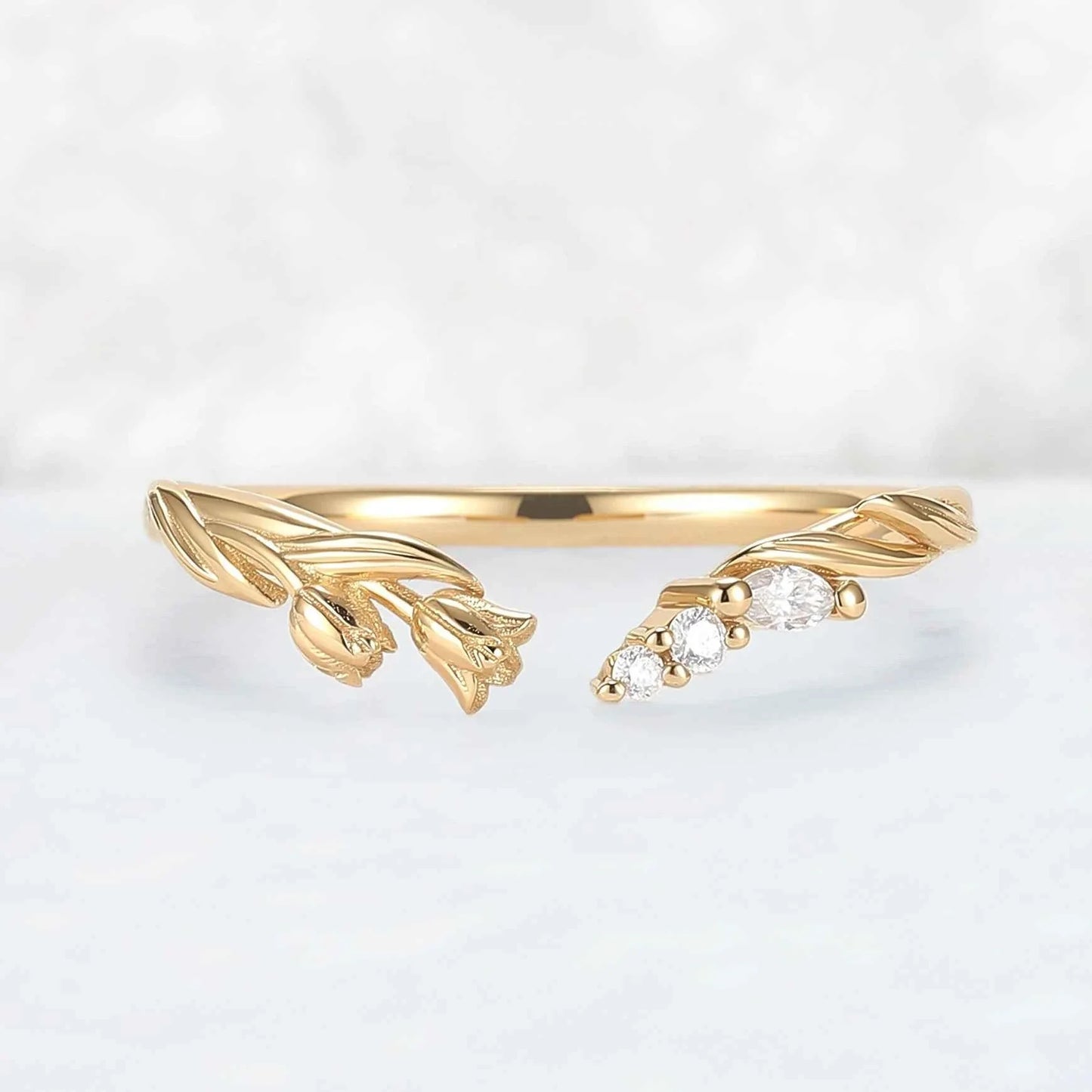 Tulip-Inspired Round Cut Moissanite Open Curved Ring