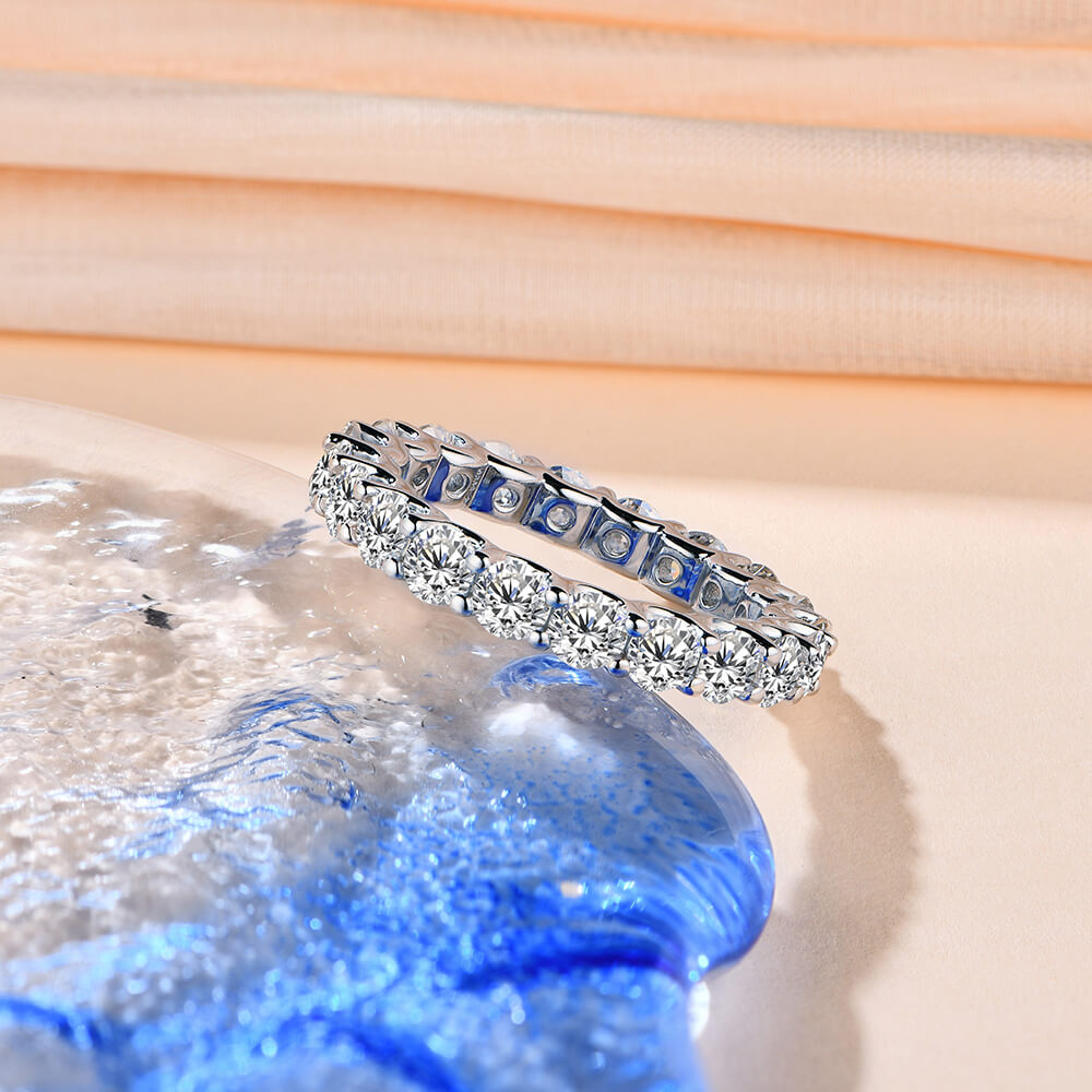 U-Shaped Prong Round Moissanite Eternity Wedding Band