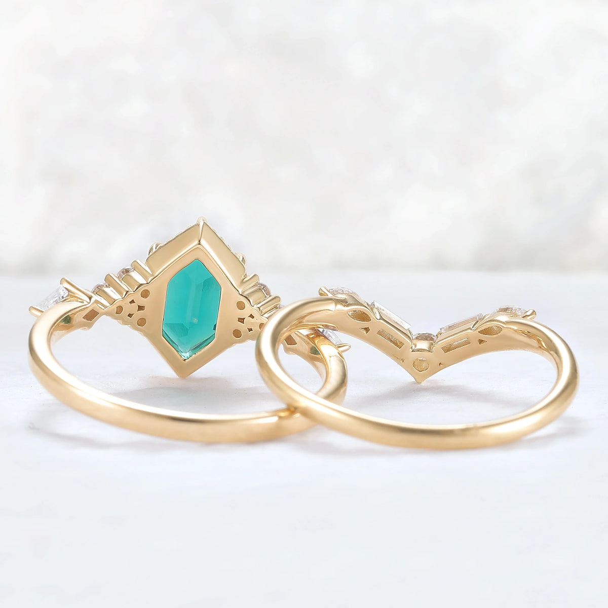 Unique Hexagon Cut Emerald Gemstone Ring Set 2pcs