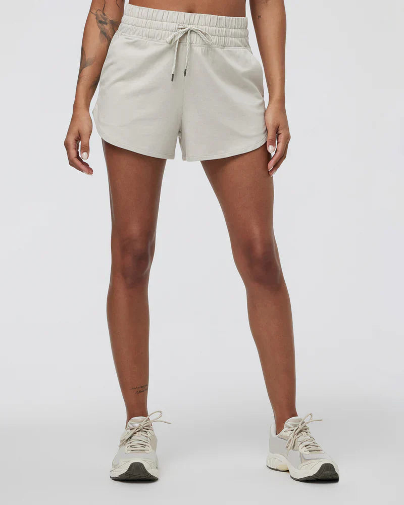 Vuori Women's Halo Performance Short 2.0