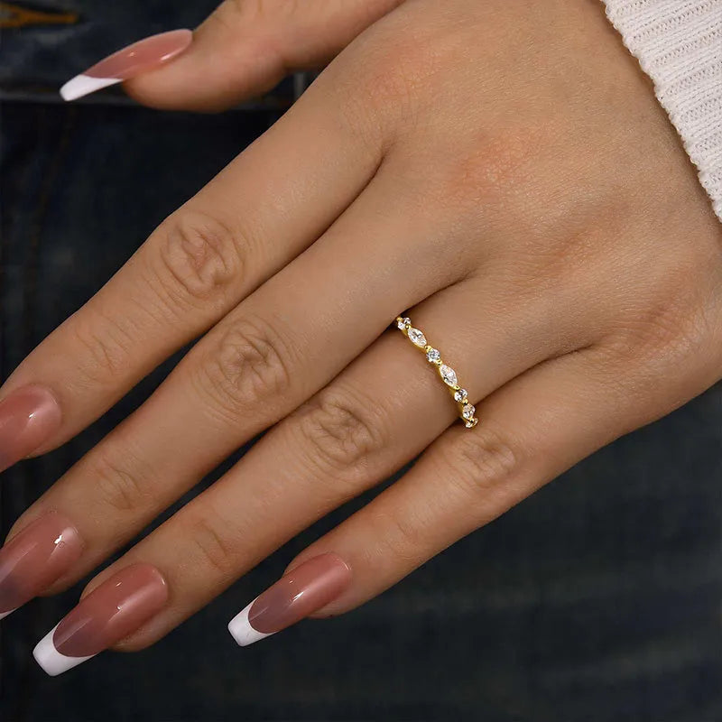 Shapely 925 Sterling Silver Marquise Cut & Round Cut Wedding Ring