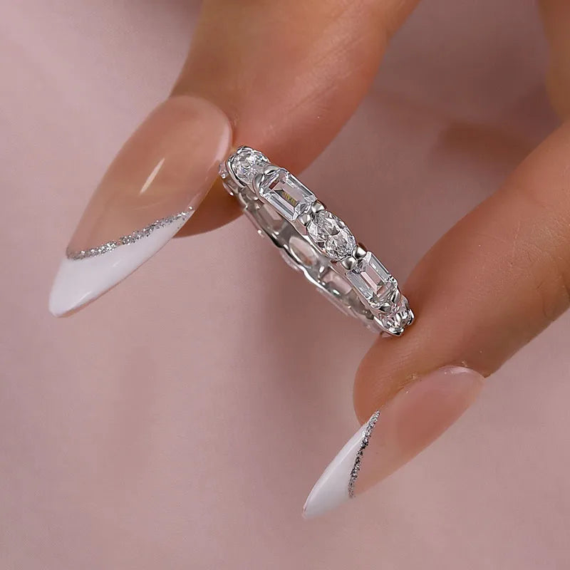 Sublime 925 Sterling Silver Emerald Cut & Oval Cut Wedding Ring