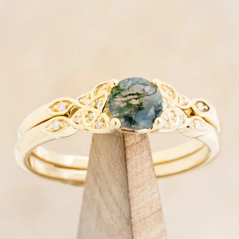 "Aife" - Round Cut Moss Agate Engagement Ring With Celtic Knot Filigree
